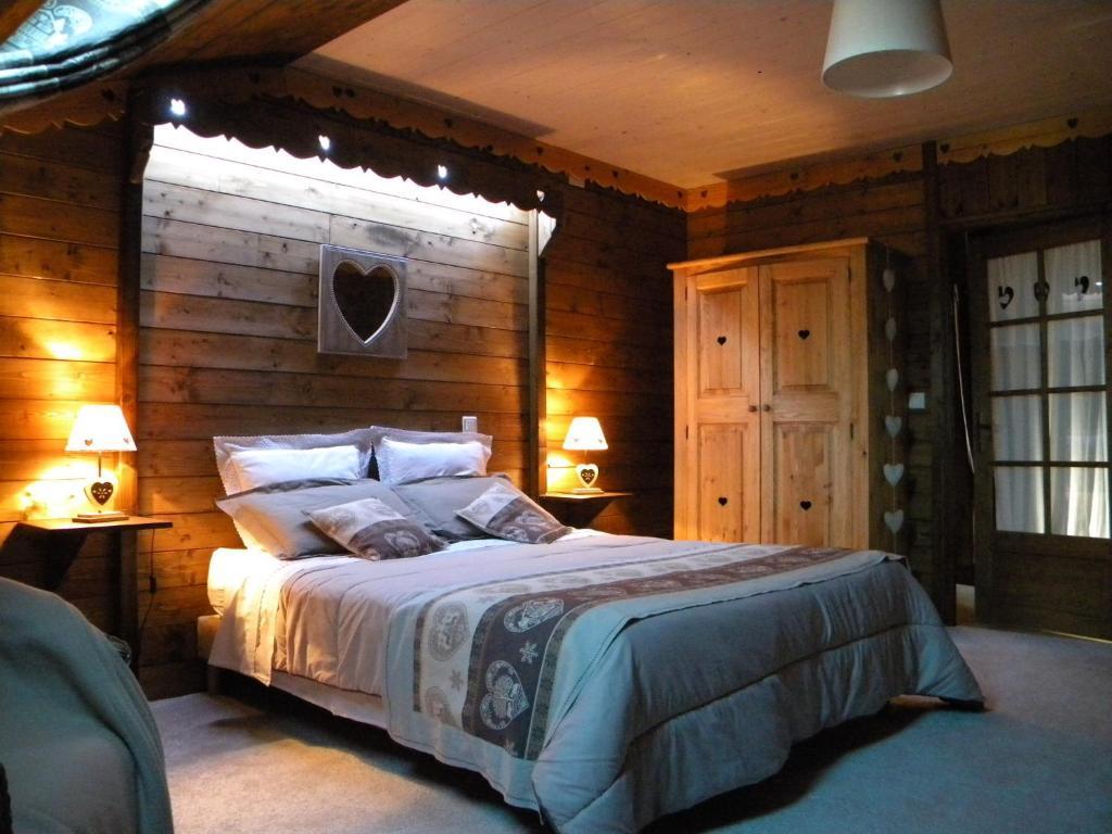 Chambres D'Hotes Coeur De Bastie Et Ranch Du Levezou Tremouilles Номер фото