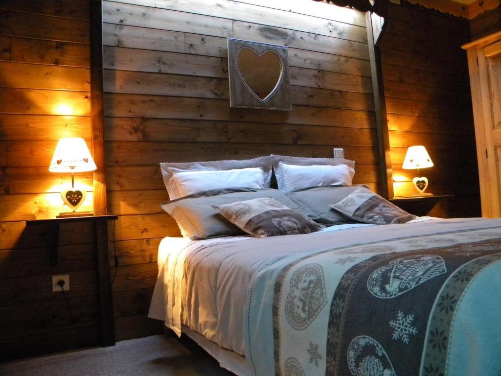Chambres D'Hotes Coeur De Bastie Et Ranch Du Levezou Tremouilles Номер фото